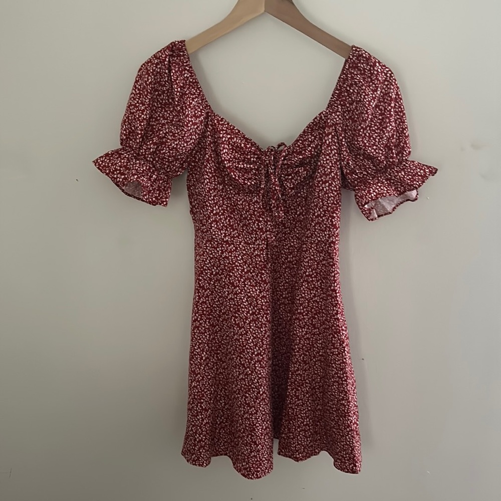 Red Allover plants print, drawstring front, ruffle cuff dress
